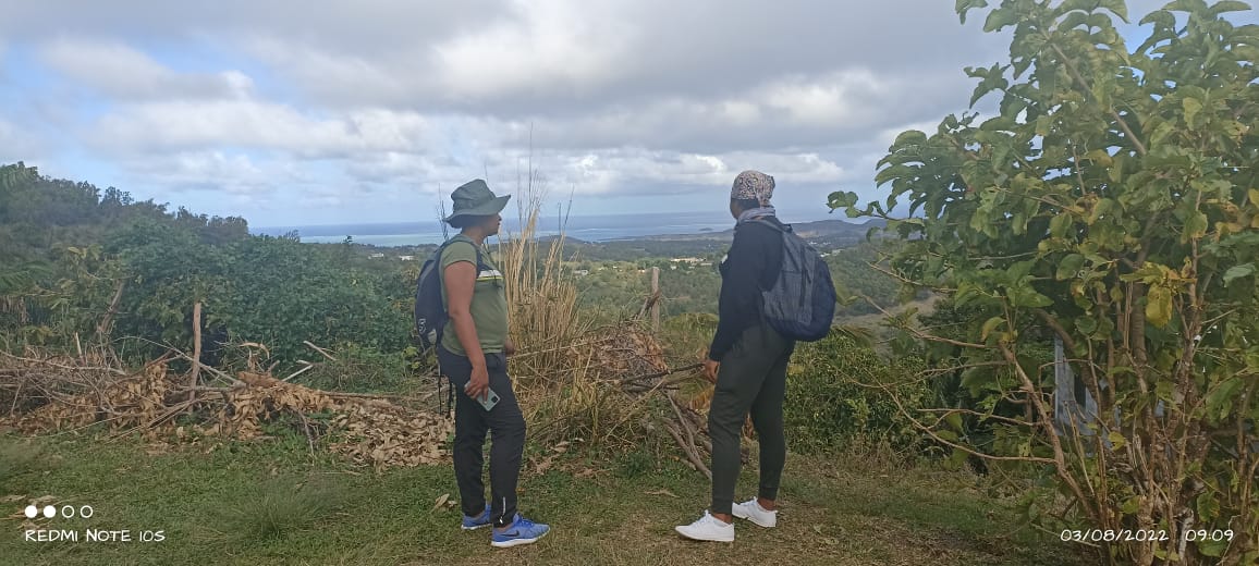 Carmela - Hiking Guide